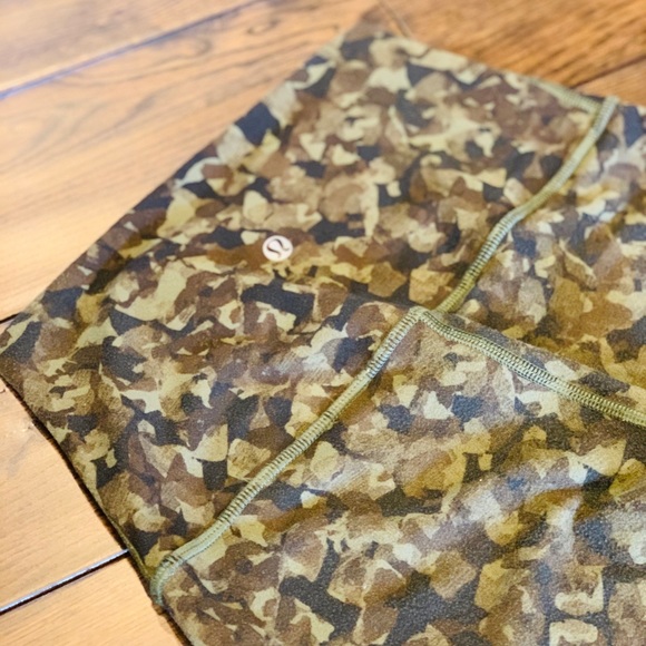 Lululemon Wunder Under Tights - Picture 5 of 8